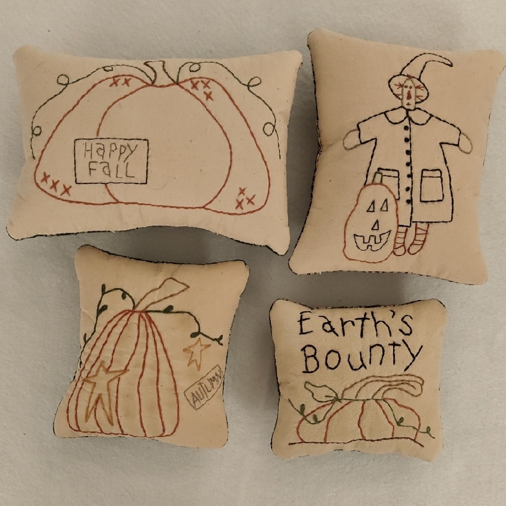 Autumn Greetings Embroidered Pillow Set